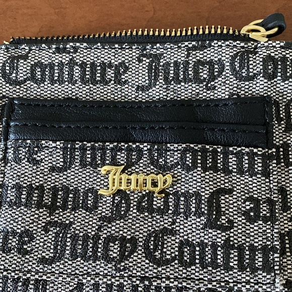 Juicy Couture Wristlet Purse NWOT - Picture 2 of 7